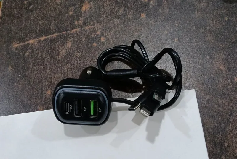 Q7 USB CAR CHARGER