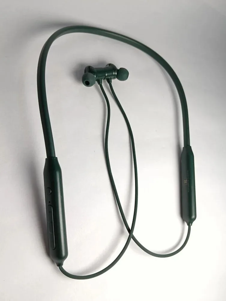 Z2 Bluetooth Neckband