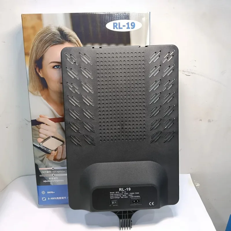 RL19 Camera light