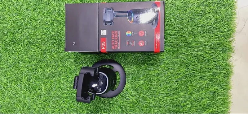 P05 Automatic face tracker